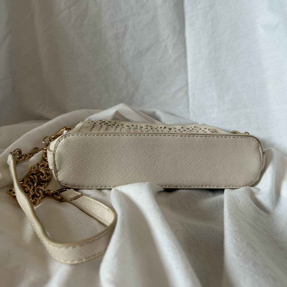 MADISON WEST | Elegant Cream Crossbody Bag - Picture 6 of 10